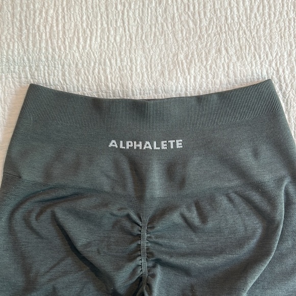 NWOT Alphalete Amplify Leggings Smoke size S - Picture 2 of 4